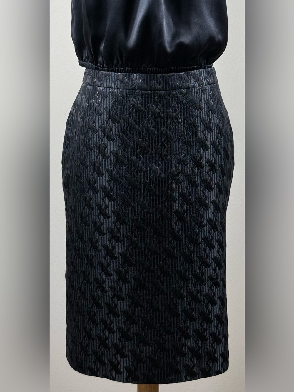 Moschino Cheap Chic Black Jacquard Pencil Skirt - sz 4